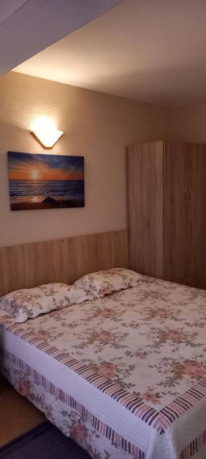 Guest House Tony Nesebar Exterior foto